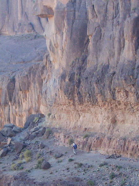 Chemin vers Igly Trek Sarhro Maroc